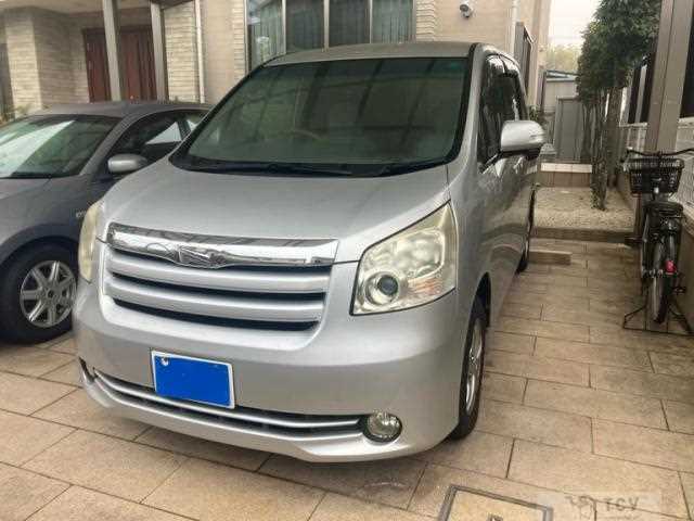 2007 Toyota Noah