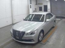 2014 Toyota Crown Hybrid