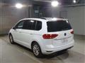 2016 Volkswagen Golf Touran