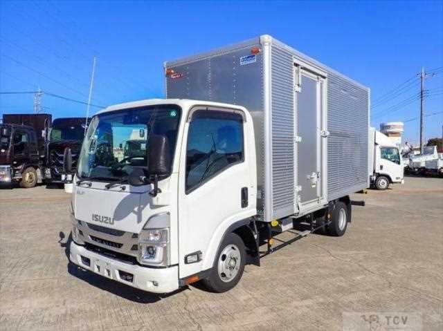 2021 Isuzu Elf Truck