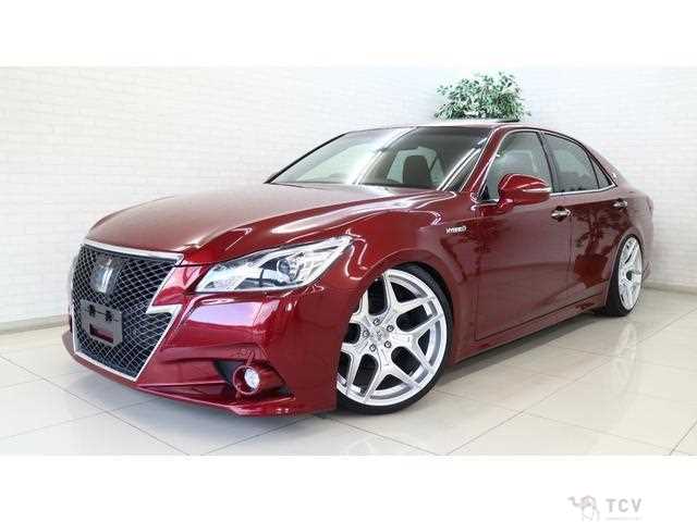 2013 Toyota Crown Hybrid