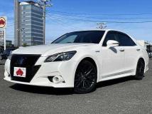 2014 Toyota Crown Hybrid