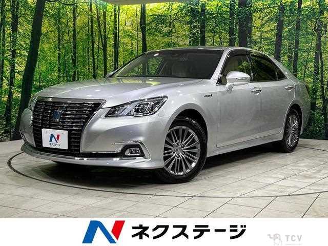 2017 Toyota Crown Hybrid
