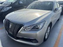 2015 Toyota Crown Hybrid