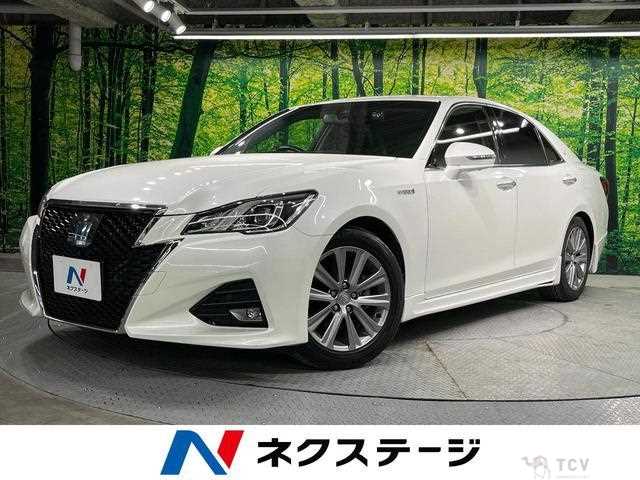 2017 Toyota Crown Hybrid