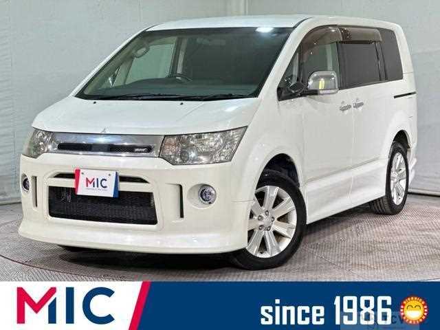 2010 Mitsubishi Delica D5