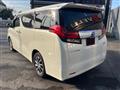 2016 Toyota Alphard Hybrid