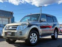 2012 Mitsubishi Pajero