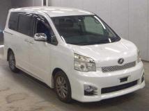 2013 Toyota Voxy