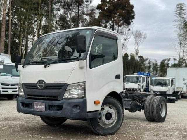2013 Hino Dutro