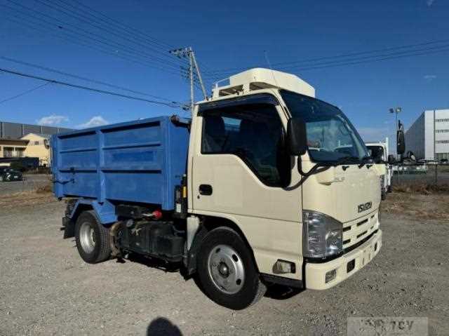 2013 Isuzu Elf Truck