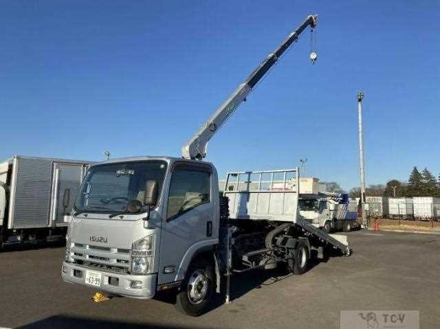 2013 Isuzu Elf Truck