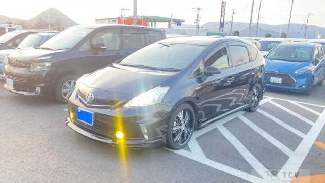 2013 Toyota PRIUS α