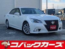 2014 Toyota Crown Hybrid