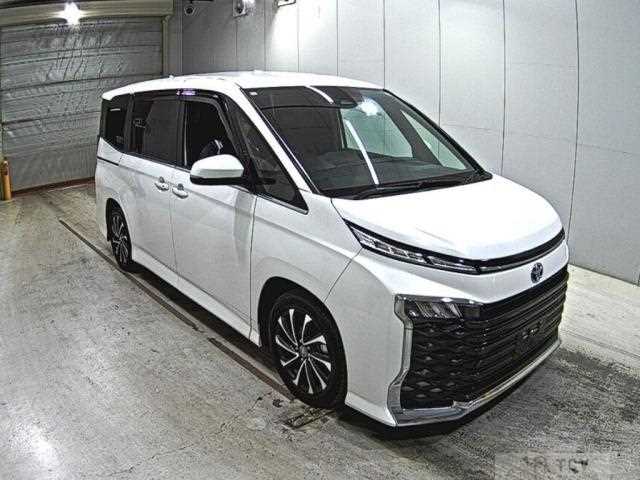 2023 Toyota Voxy