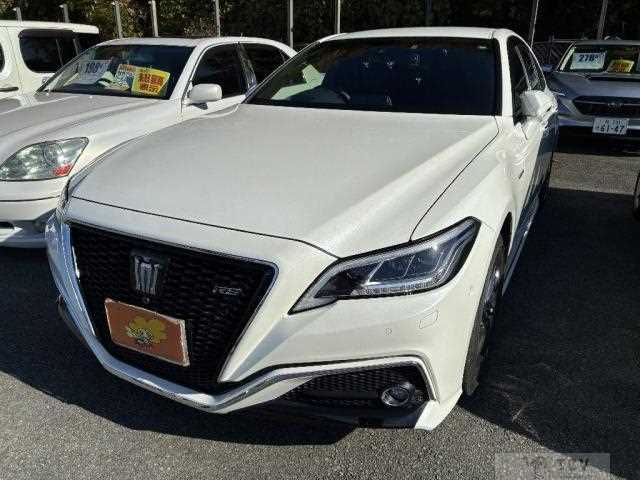 2018 Toyota Crown Hybrid