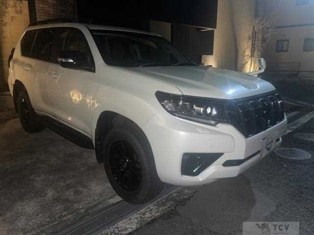 2022 Toyota Land Cruiser Prado
