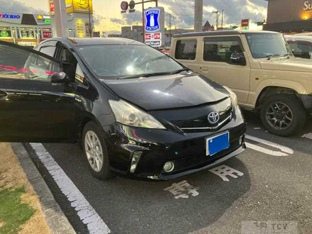 2013 Toyota PRIUS α