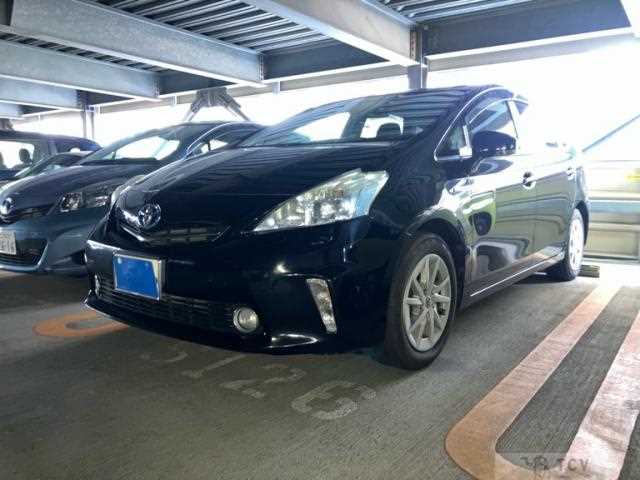 2013 Toyota PRIUS α