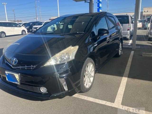 2013 Toyota PRIUS α