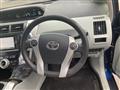 2013 Toyota PRIUS α