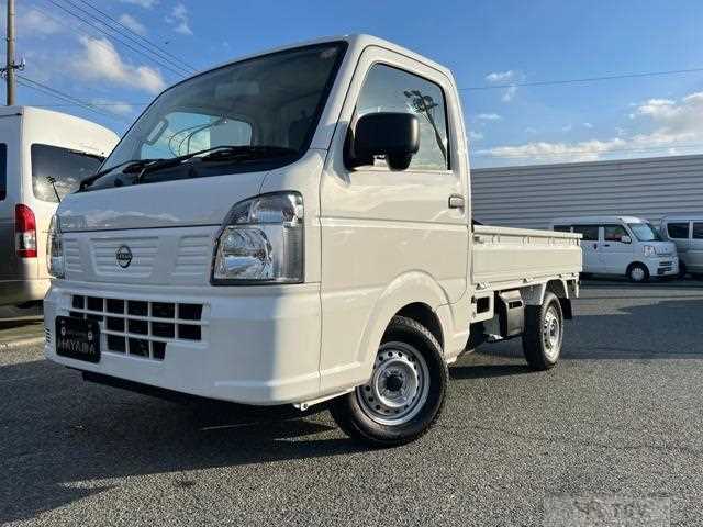 2025 Nissan Clipper Truck