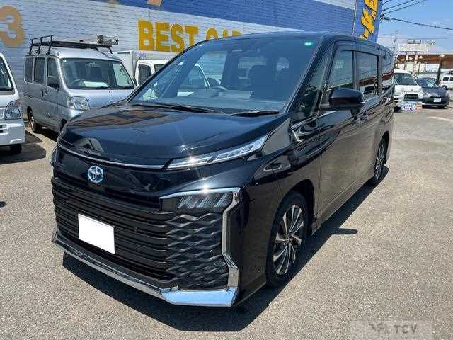 2023 Toyota Voxy