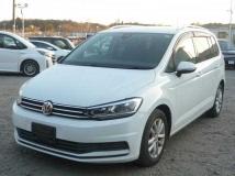 2017 Volkswagen Golf Touran