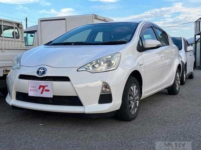 2013 Toyota AQUA