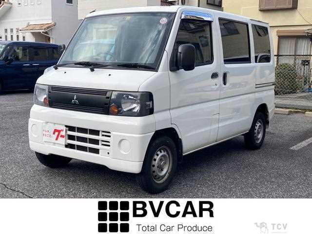 2009 Mitsubishi Minicab Van
