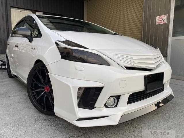 2013 Toyota PRIUS α