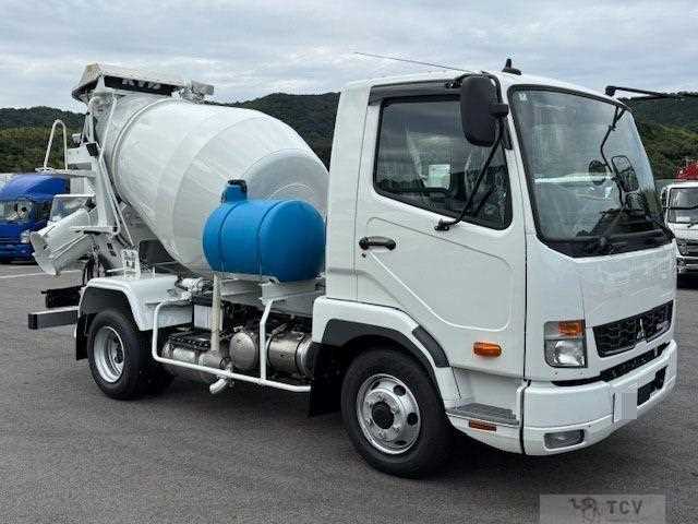 2025 Mitsubishi Fuso Fighter