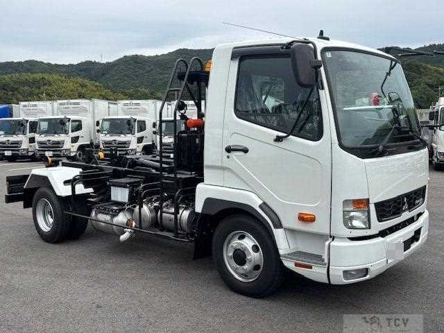 2025 Mitsubishi Fuso Fighter