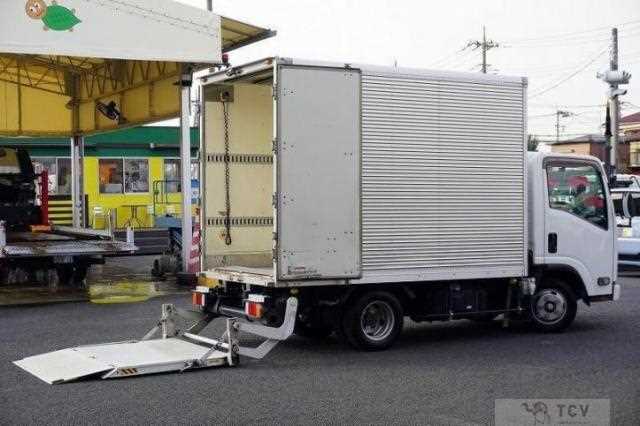 2016 Isuzu Elf Truck