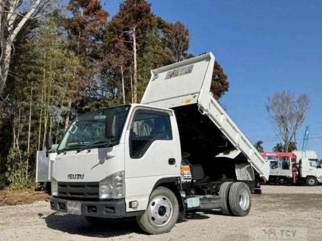 2013 Isuzu Elf Truck