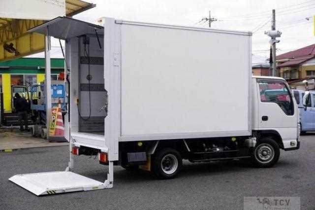 2017 Isuzu Elf Truck