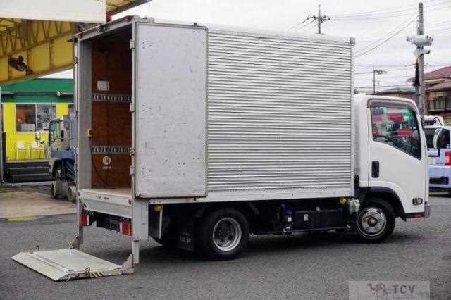 2021 Isuzu Elf Truck