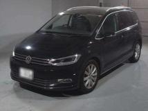 2017 Volkswagen Golf Touran