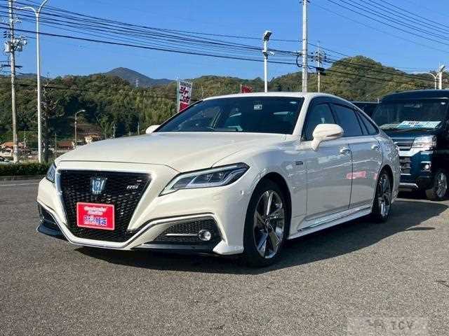 2018 Toyota Crown Hybrid