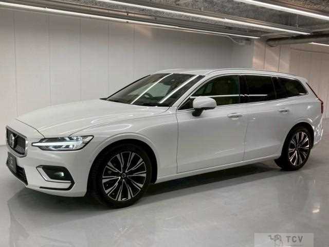 2025 Volvo V60