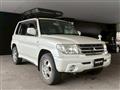 2004 Mitsubishi Pajero iO