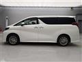 2022 Toyota Alphard Hybrid