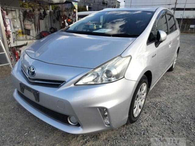 2013 Toyota PRIUS α