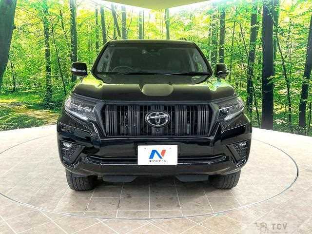 2022 Toyota Land Cruiser Prado