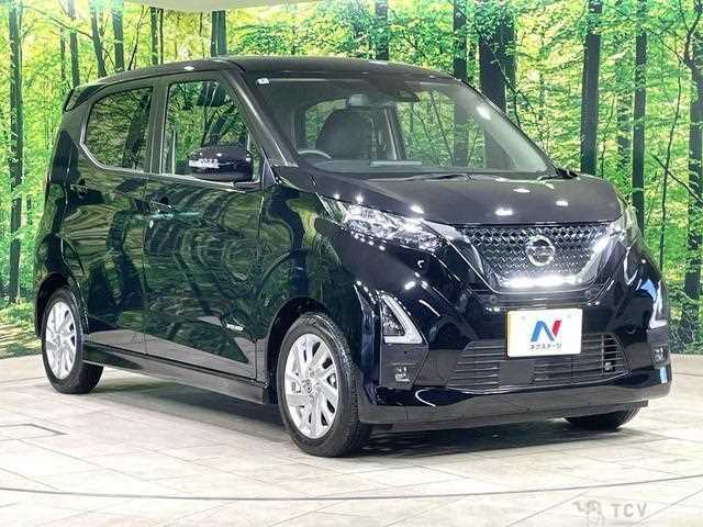 2022 Nissan Nissan Others