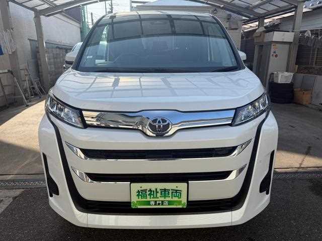 Toyota Noah 2024 — миниатюра 3