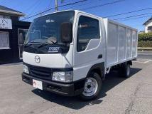 2004 Mazda Titan Dash