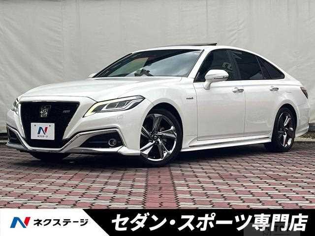 2018 Toyota Crown Hybrid