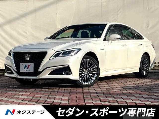 2018 Toyota Crown Hybrid