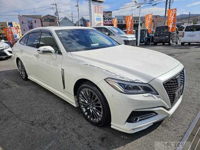 2020 Toyota Crown Hybrid